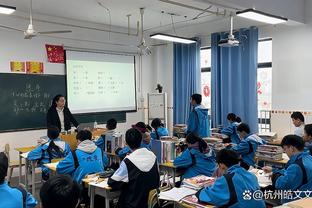 六台记者：德科提议由孔塞桑接替哈维，但遭到拉波尔塔的否决